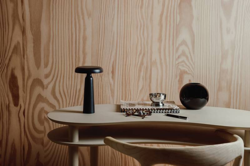 Настольная лампа VINGA Avery RCS