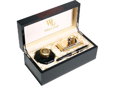 Набор: ручка перьевая, чернильница, блоттер