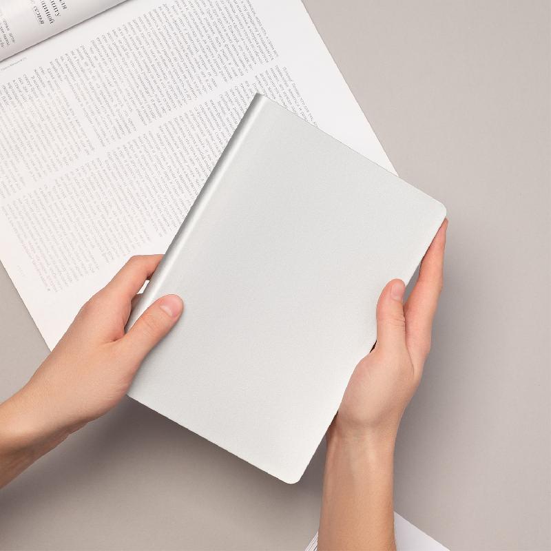 Ежедневник Spark недатированный,  (с упаковкой, со стикерами)