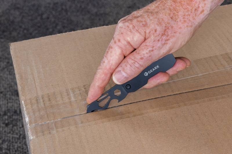 Мультитул GearX с карабином и открывалкой для посылок