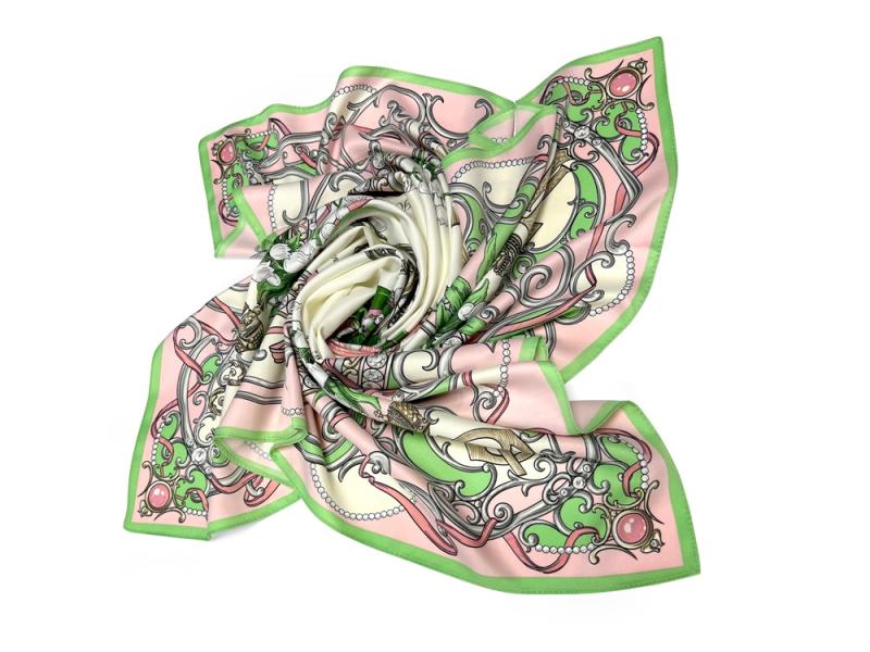 Набор: платок Ландыши и свеча Весенние цветы