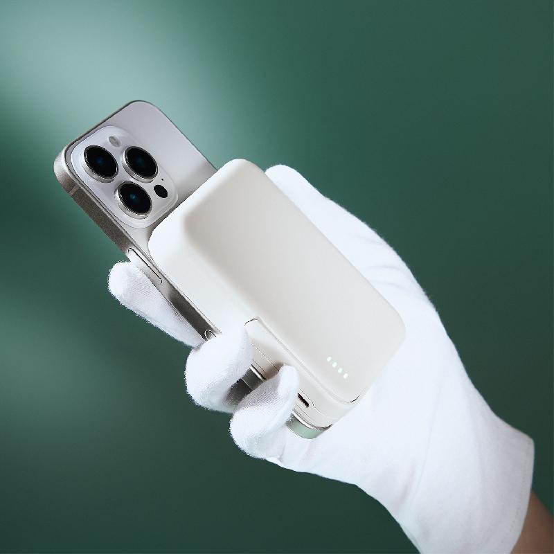 Внешний аккумулятор Union PD 10000mAh с функцией беспроводной зарядки 15W