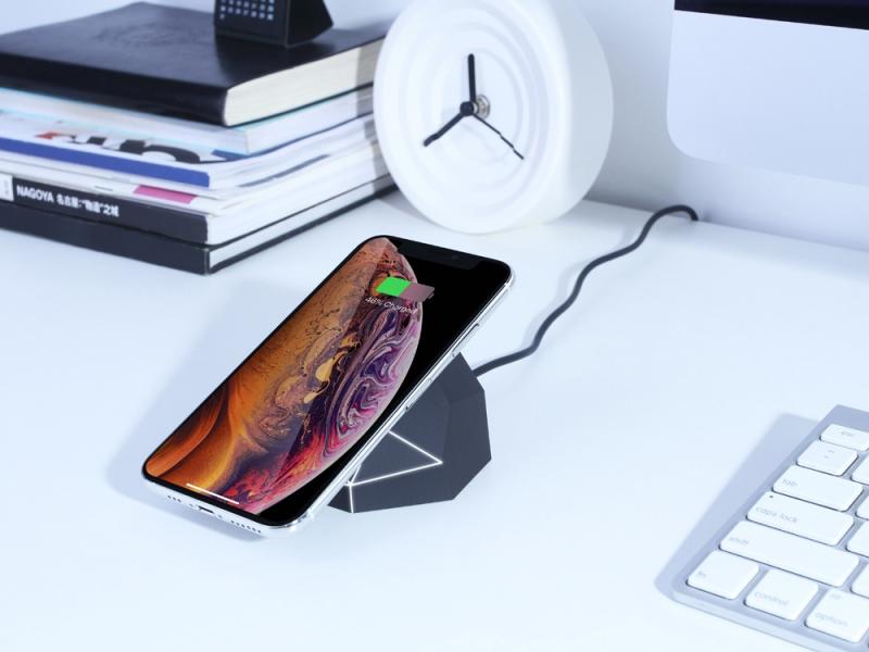 Док-станция с быстрой беспроводной зарядкой Geo Dock