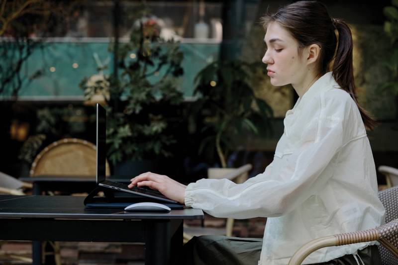 Чехол для ноутбука XD Design с подставкой, 14"