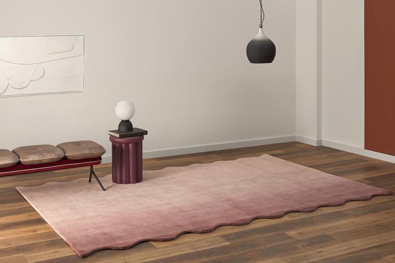 Ковер из шерсти over horizon цвета марсала из коллекции trendy ruffles