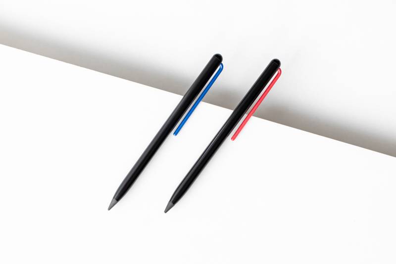 Карандаш GrafeeX с красным клипом в чехле