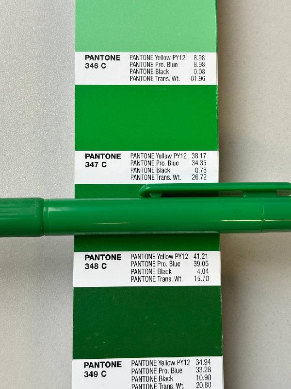 Ручка шариковая Flora Color с полугелиевым стержнем