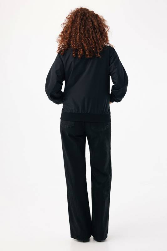 Куртка Iqoniq Odin из переработанного полиэстера