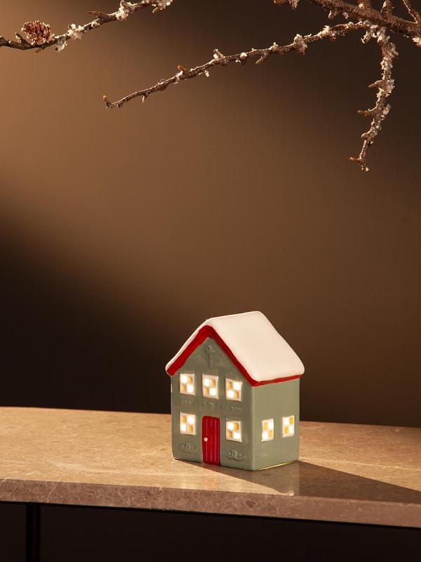 Домик с подсветкой arslev из коллекции new year essential, 11 см