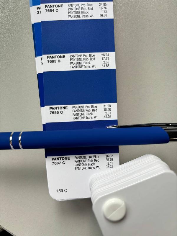 Ручка шариковая Legend Soft Touch Requis