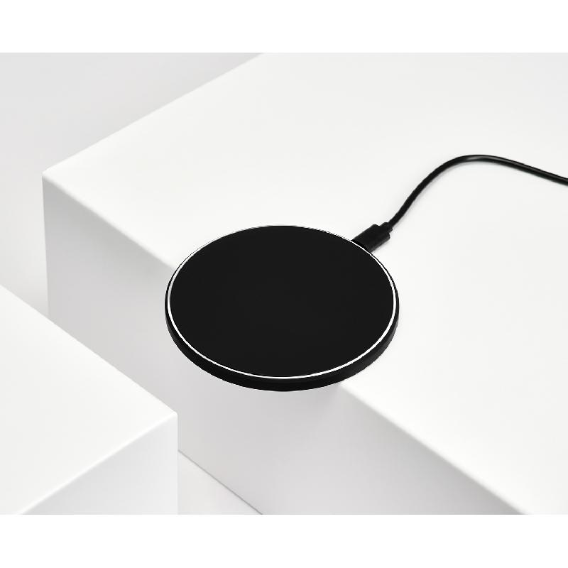 Беспроводное зарядное устройство с подсветкой 15W Аурис (Auris), 