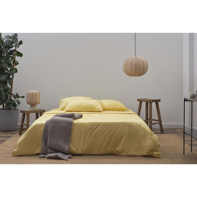 Простыня на резинке из стираного перкаля желтого цвета из коллекции essential, 180х200х30 см