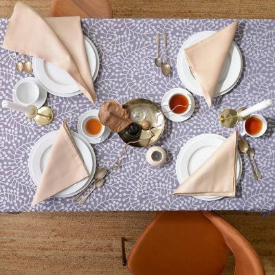 Скатерть из хлопка фиолетово с рисунком Спелая смородина, scandinavian touch, 180х180см