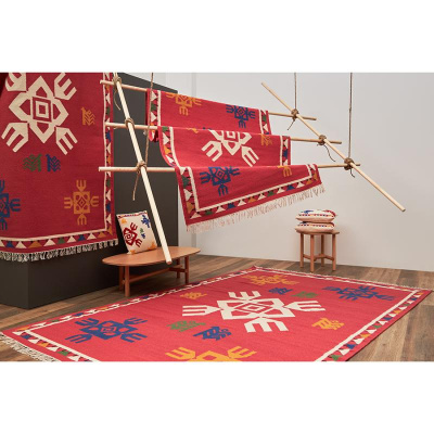 Ковер из шерсти по мотивам чувашских орнаментов из коллекции cultural heritage, 120х180 см