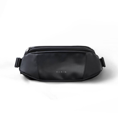 Наплечная сумка KORIN FlipSling 32х16х10 см, черная