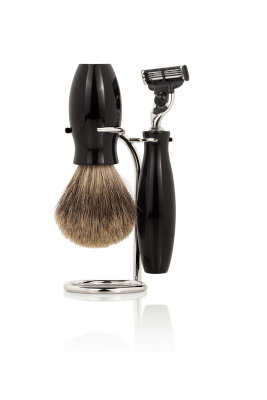 Бритвенный набор Mondial: станок, помазок, подставка