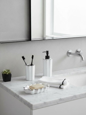 Диспенсер для жидкого мыла camellia