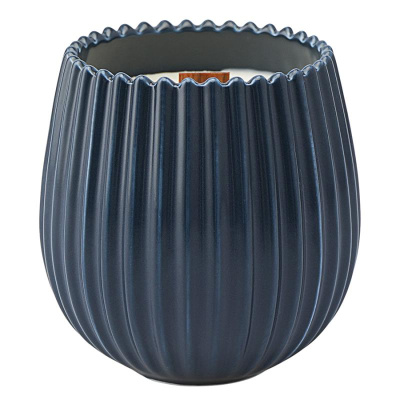 Свеча ароматическая с деревянным фитилём spicy snowfs из коллекции edge, 60 ч